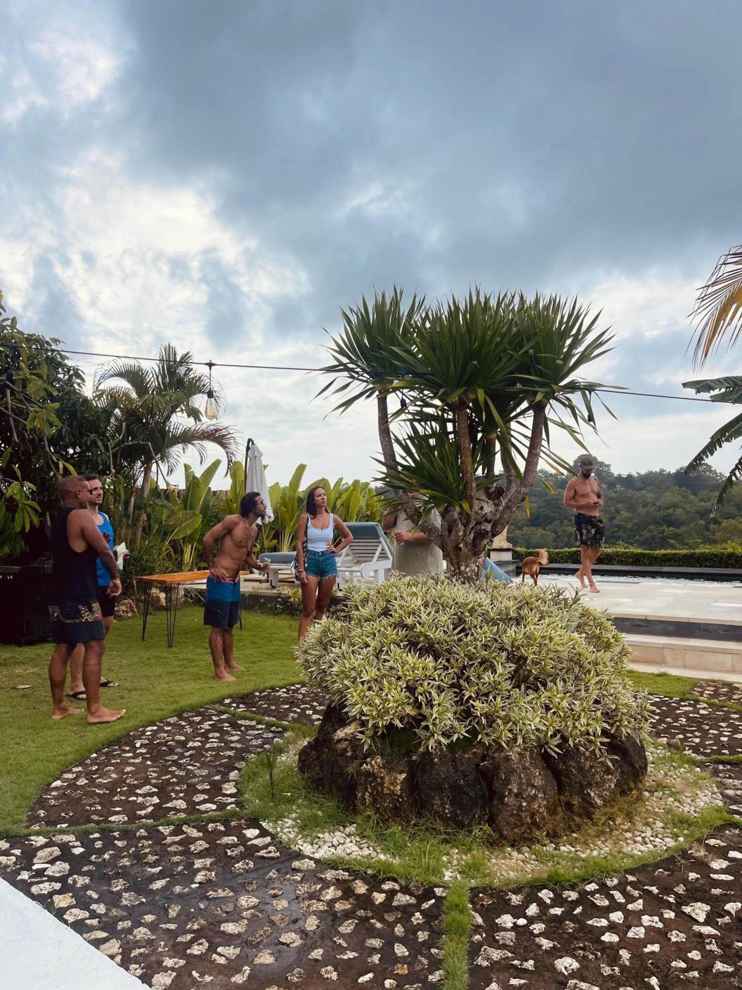 Sukacita Hill Hotel Uluwatu Exterior foto
